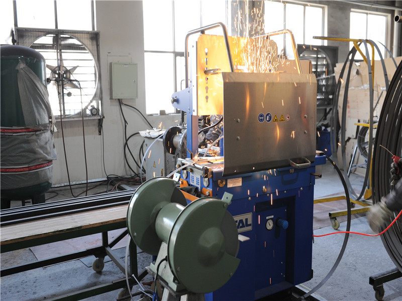 為何鋸床會成為機械加工必備機床？